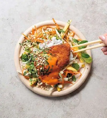 Gochujang-kryddad Friterad kyckling Med krämigt kokosris